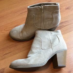 Light brown ankle boots